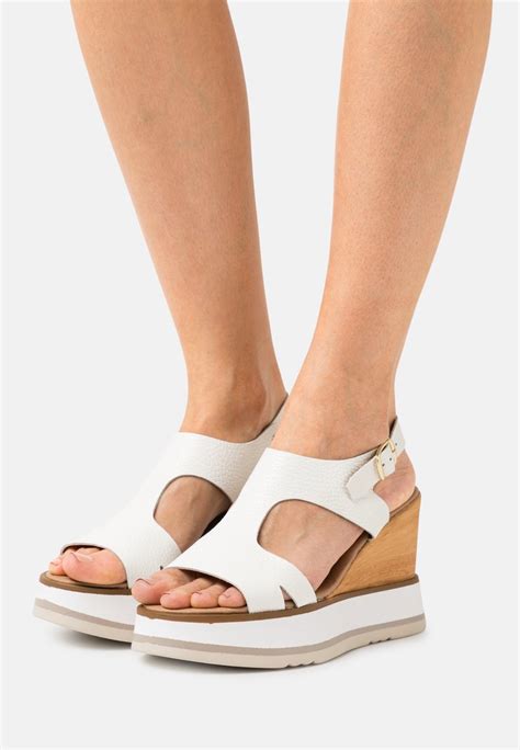 tata italia sandals.